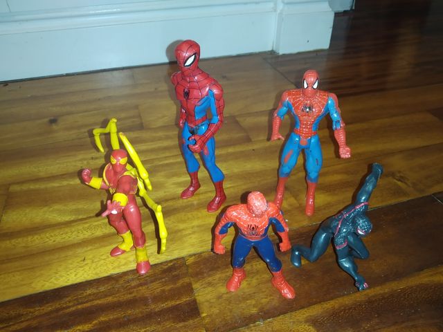 Spiderman 5 muñecos