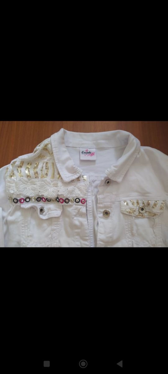 Cazadora vaquera blanca