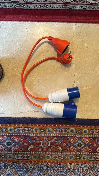 Conexiones cables autocaravana