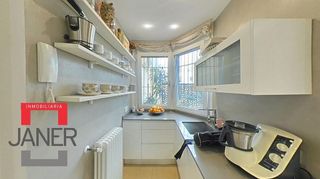 Piso en alquiler en Los Remedios en Sevilla