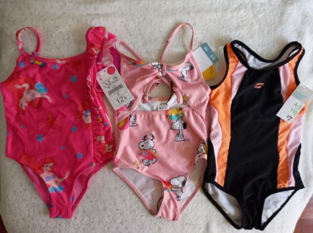 Lote 3 bañadores 4-5 años. Con etiquetas