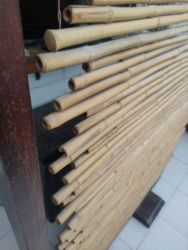 Biombo o parabán de bambú
