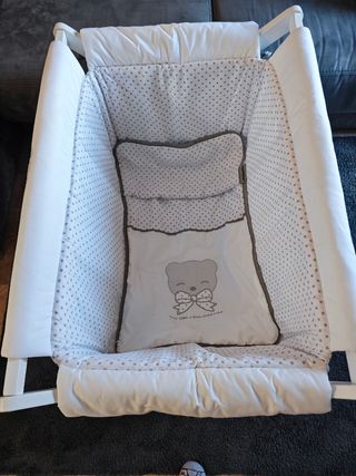 Minicuna Naf Naf blanca y gris