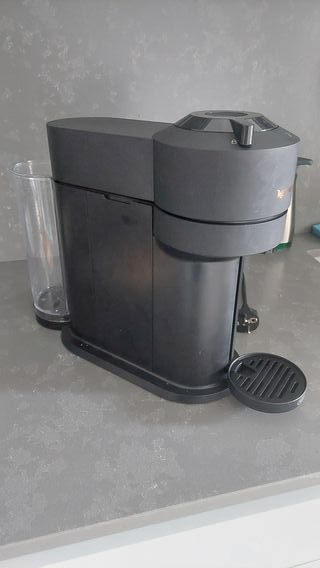 Cafetera Nespresso De'Longhi Vertuo Next -Capsulas