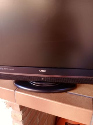 Televisión pequeña OKI