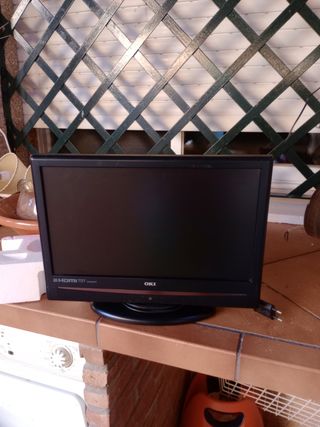 Televisión pequeña OKI