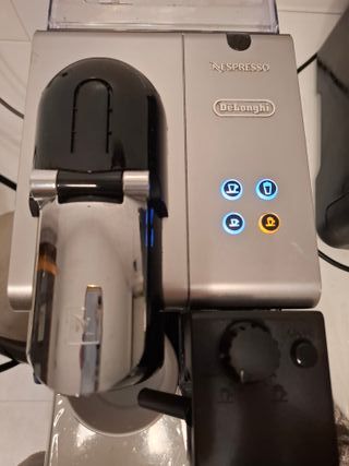 Cafetera Nespresso Lattissima plus