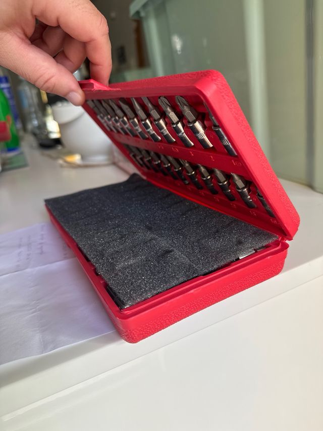 Caja herramientas 46 piezas