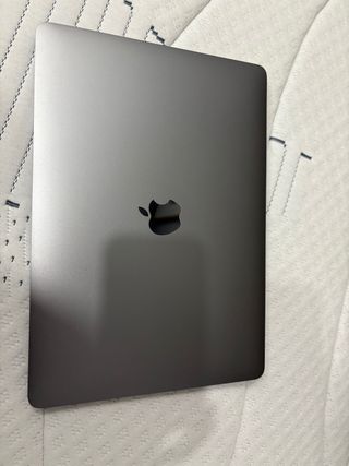 MACBOOK PRO