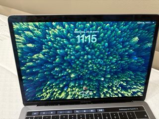 MACBOOK PRO