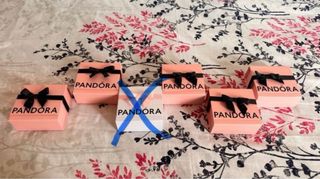 Cajas TOUS y PANDORA