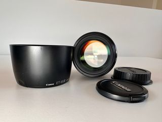 Canon EF 85mmf 1.8  + parasol original +(2filtros)