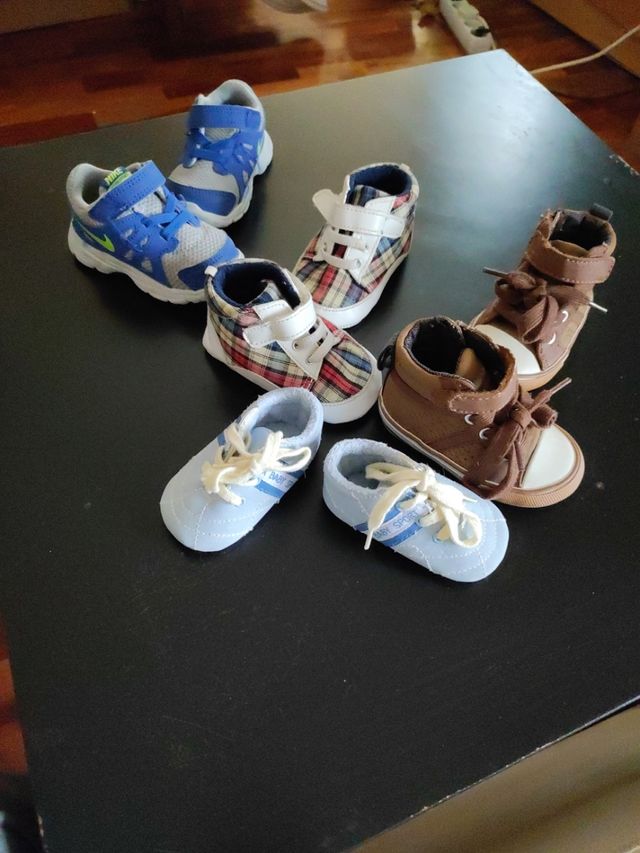 Zapatitos bebé talla 19 y 18