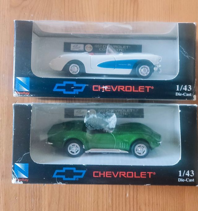 Chevrolet Corvette 1957 & 1969 Escala 1:43 Newray