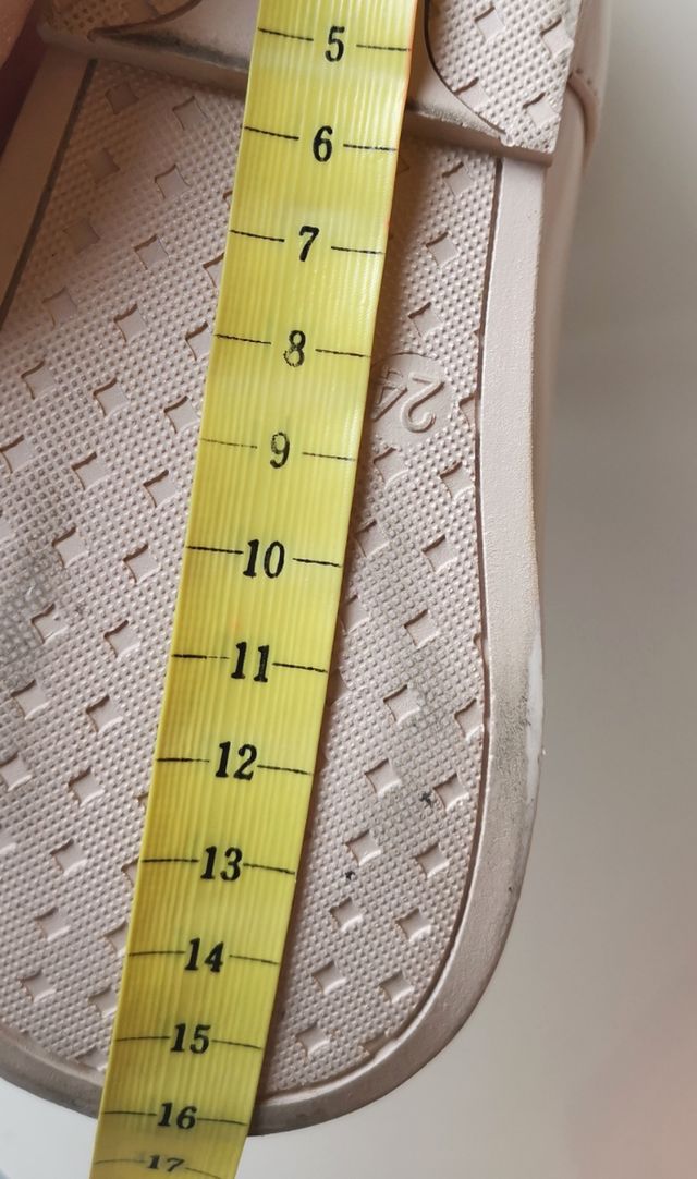 Zapatillas talla 23-24