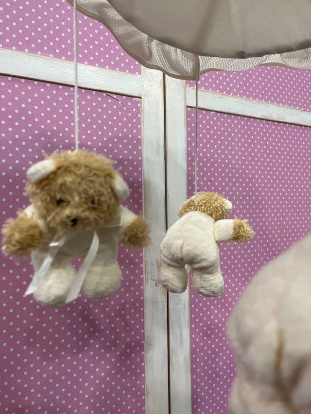 Juguete colgante de cuna