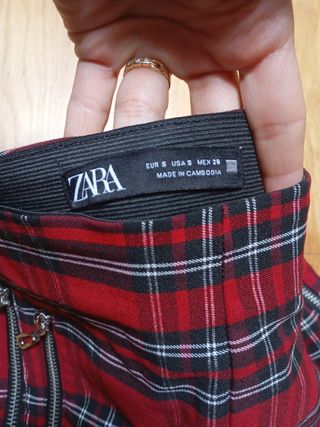 Pantalón Zara ajustado
