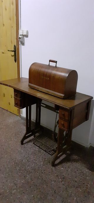 MAQUINA DE COSER.ANTIGUA SINGER