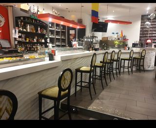 Particular Alquila BAR en PARQUESOL, sin traspaso