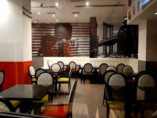 Particular Alquila BAR en PARQUESOL, sin traspaso
