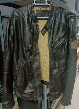 Chupa-cazadora de cuero