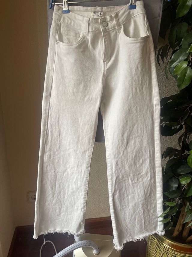 Pantalón blanco vaquero pantalón blanco vaquero