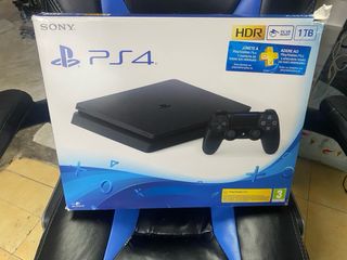 PS4 slim 1tb nueva