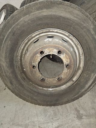 Llantas iveco daily 16"