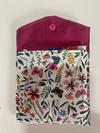 Portacompresas de flores