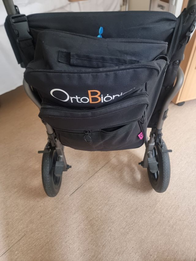 Silla Ruedas con cojin viscoelastica