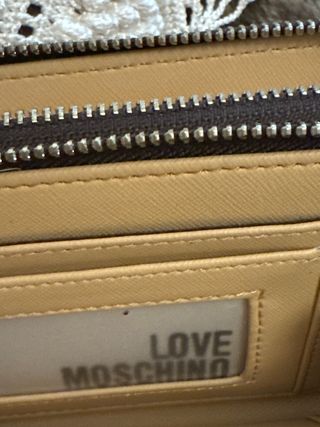 Bolso cartera “Love Moschino”