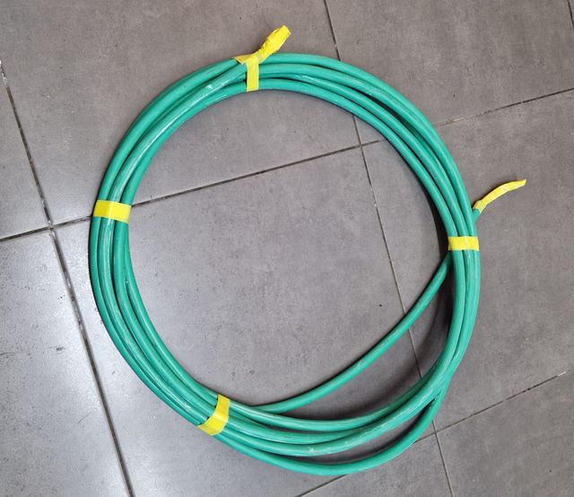 9 metros de Cable trifasico