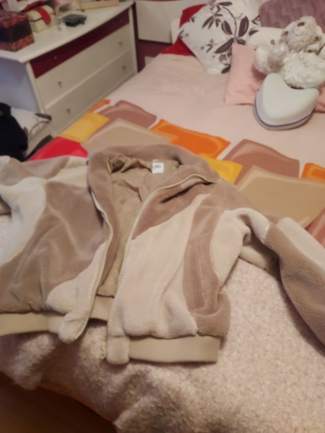 Chaquetra borreguillo marrón y beig