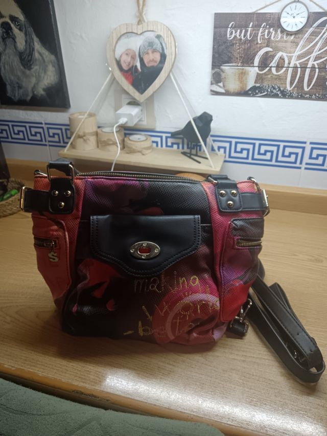 La nuova borsa di Uneven