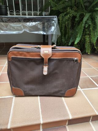 Maleta vintage con ruedas grande