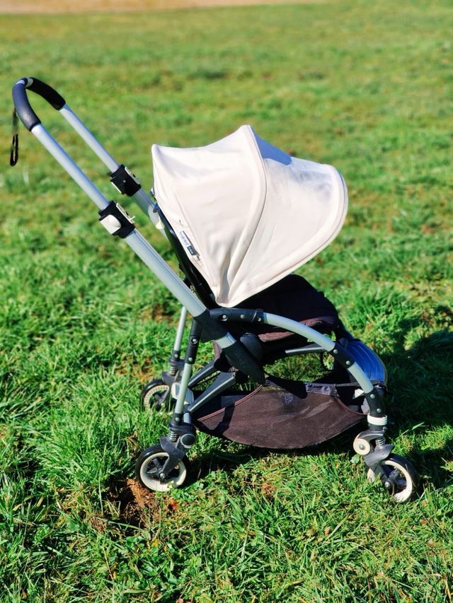 Silla paseo bugaboo bee con doble capota y saco
