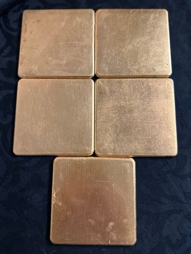 5 bases de copos douradas