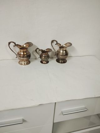 JARRAS ANTIGUAS DE METAL