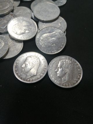 2 pesetas 1982