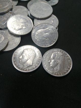 2 pesetas 1982