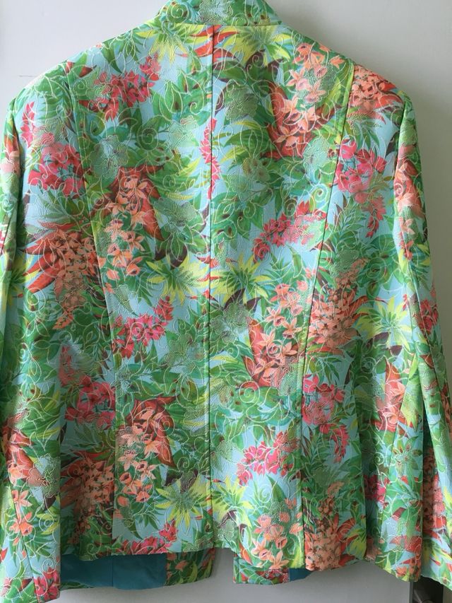 Traje chaqueta falda estampado David Christian