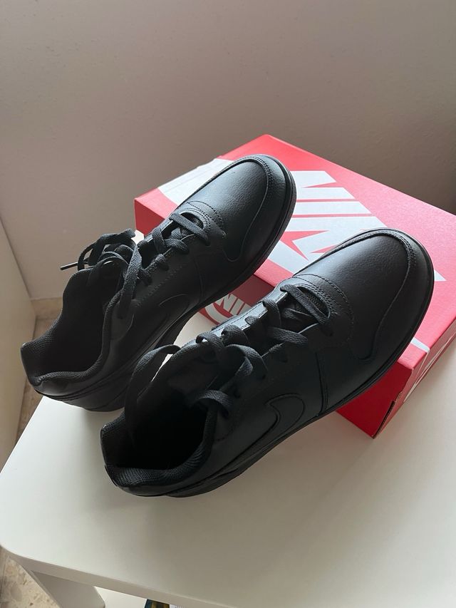 Nike negras