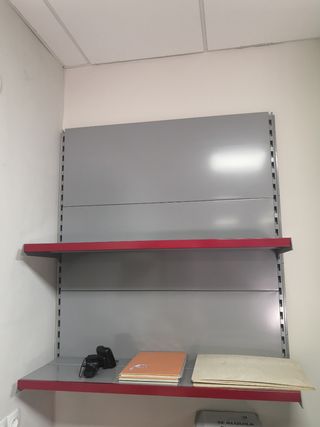 Mobiliario tienda y oficina