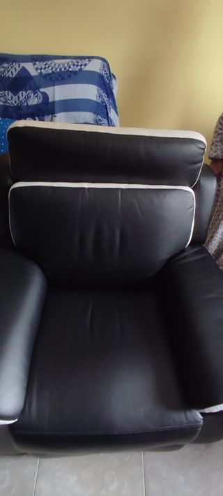 Sillón negro piel sintética no hago envíos 