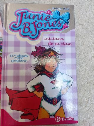 Junie B. Jones y el monstruo bajo la cama (Spanish Edition)
