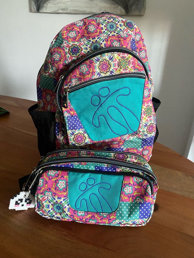 Mochila colegio y estuche a juego
