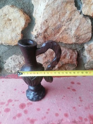 Jarrón antiguo madera