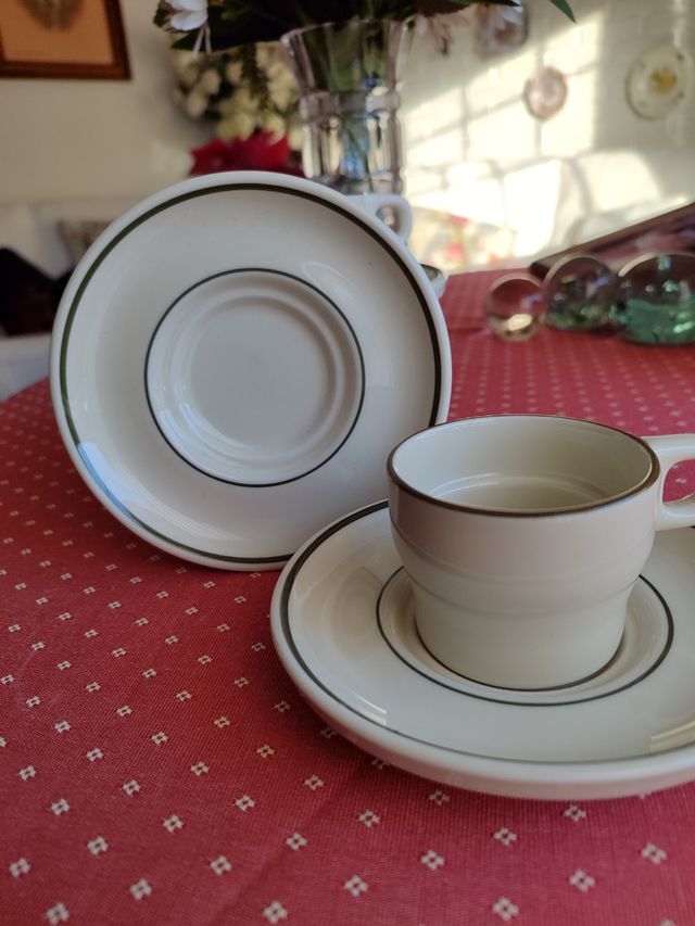 Juego 6 tazas y platos de café