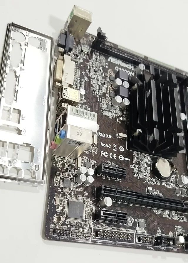 Motherboard ASROCK Q1900M + Intel CEL J1900