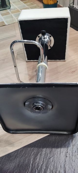 Taburete regulable en altura